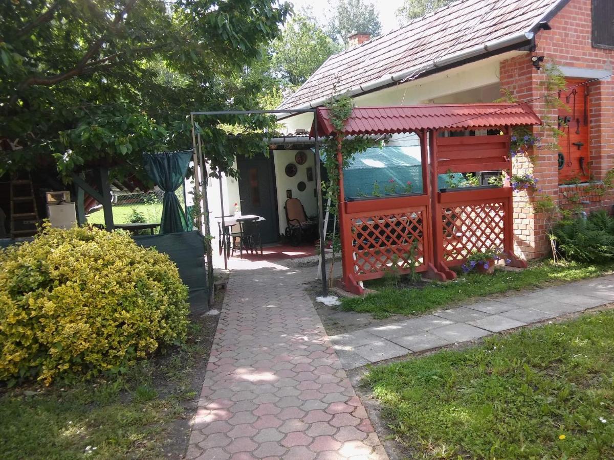 Apartman Kuckoval Apartment Balatonfoldvar Bagian luar foto