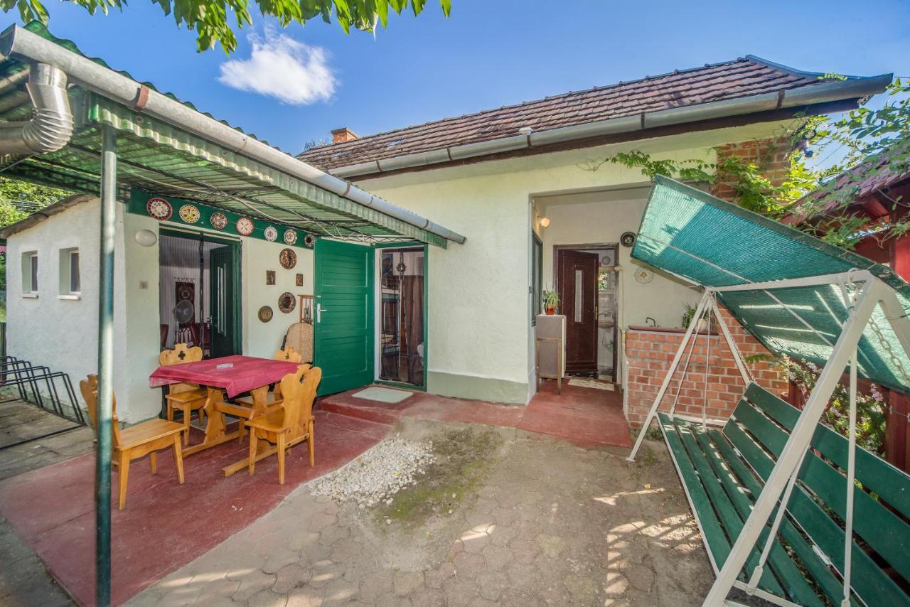 Apartman Kuckoval Apartment Balatonfoldvar Bagian luar foto